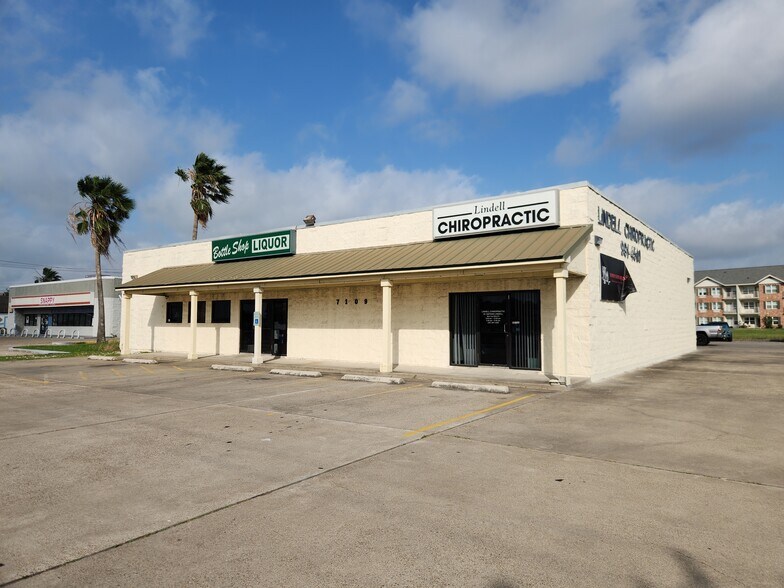 More Photos Of 7109 S Staples St, Corpus Christi General Retail For Sale