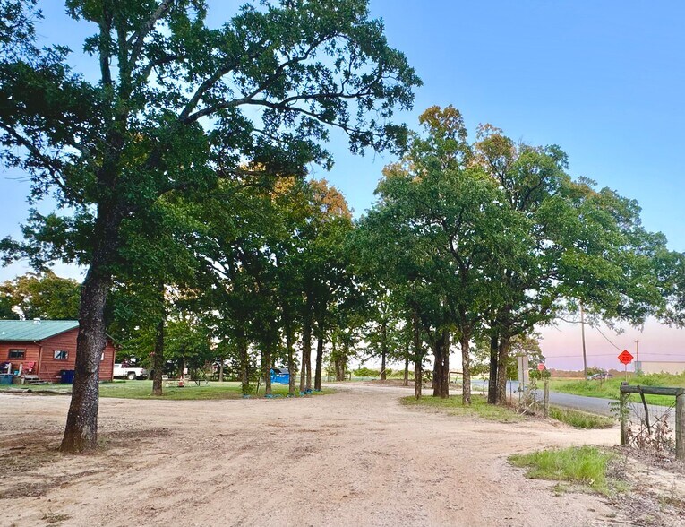 More Photos Of 20 County Road NW 1030, Mount Vernon Specialty For Sale