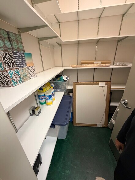 More Photos Of 9160 Galleria Ct, Naples Medical For Lease