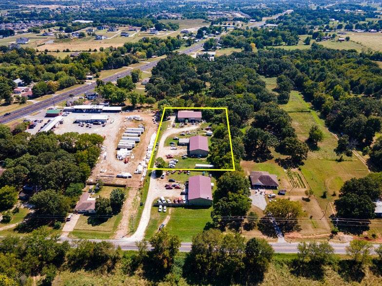 Primary Photo Of 12329 Three Elms Rd, Farmington Service For Lease