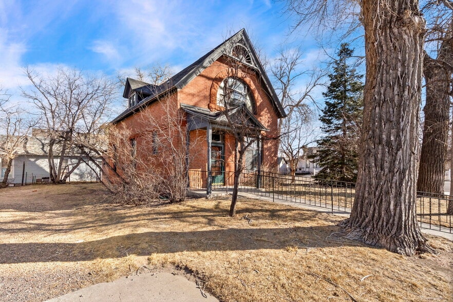 More Photos Of 2103 Evans Ave, Cheyenne Office For Lease