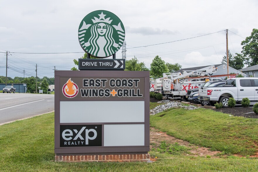 More Photos Of 19399 Forest Rd, Lynchburg General Retail For Lease