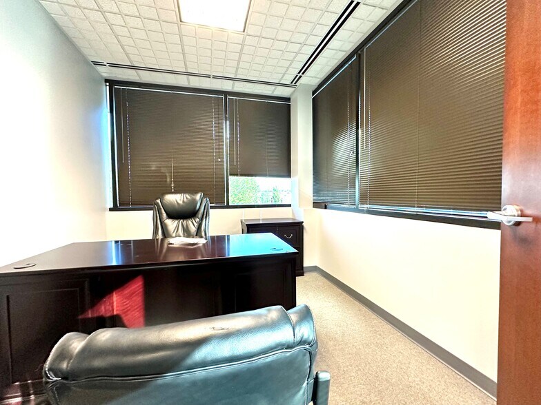 More Photos Of 322 Indianapolis Blvd, Schererville Medical For Lease