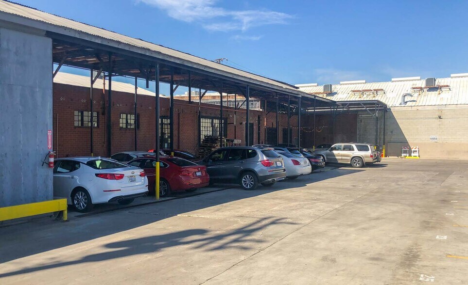 More Photos Of 332-338 S Avenue 17 Ave, Los Angeles Manufacturing For Sale