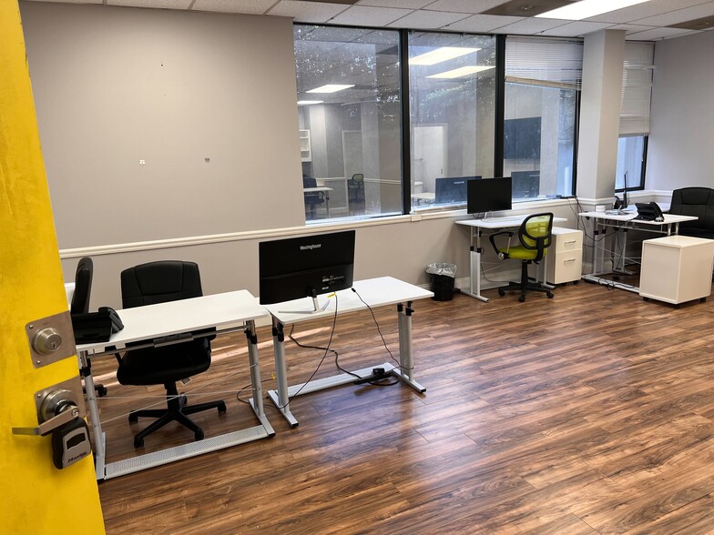 More Photos Of 325 Hammond Dr NE, Atlanta Medical For Sale