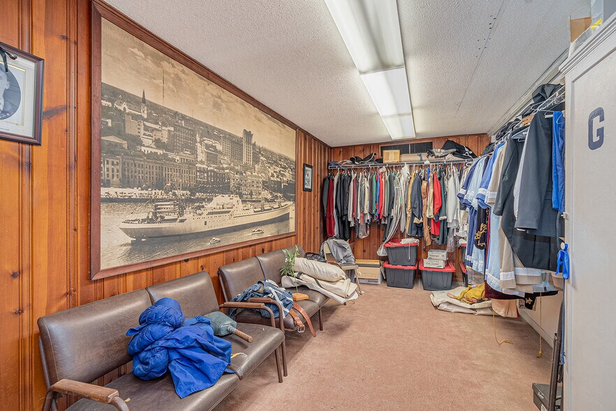 More Photos Of 100 E Bay St, Savannah Lodge Meeting Hall For Sale