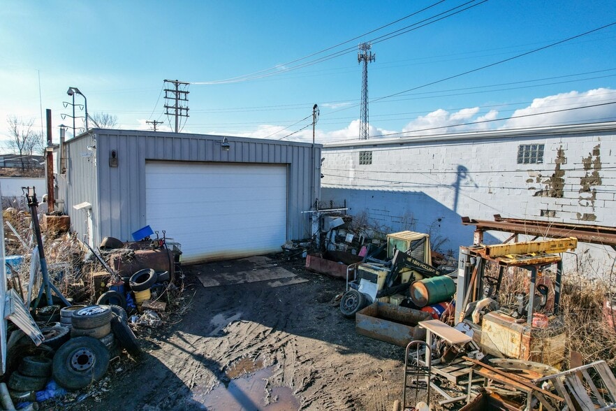 More Photos Of 85 Skillen St, Buffalo Auto Salvage Facility For Sale
