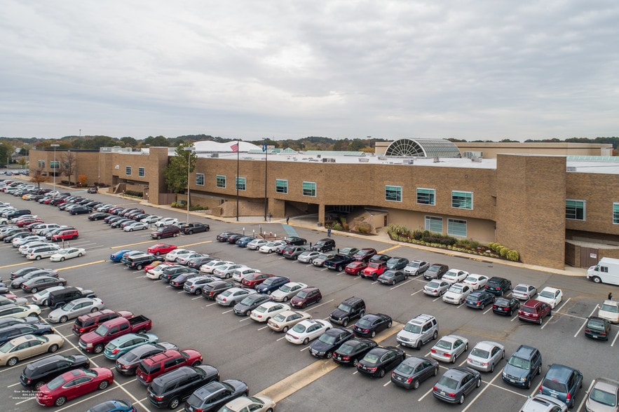 More Photos Of 5200 Mercury Blvd, Hampton Office For Lease