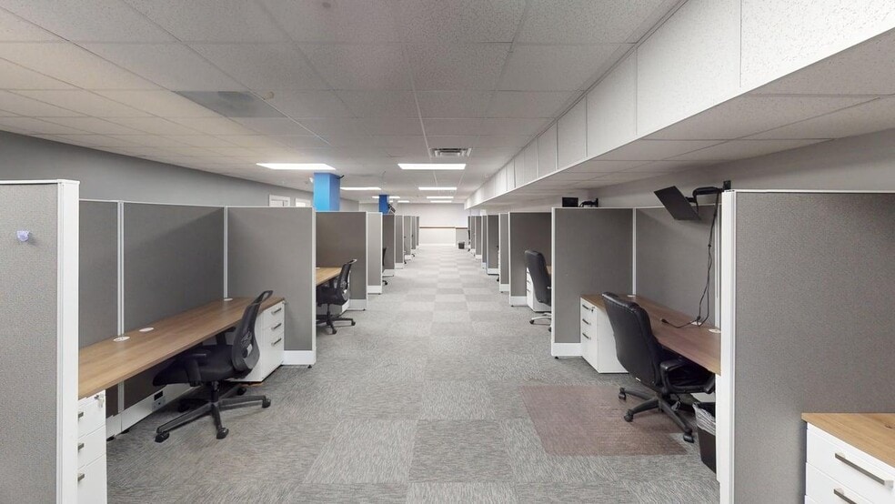 More Photos Of 4106 S 87th St, Omaha Office For Sale