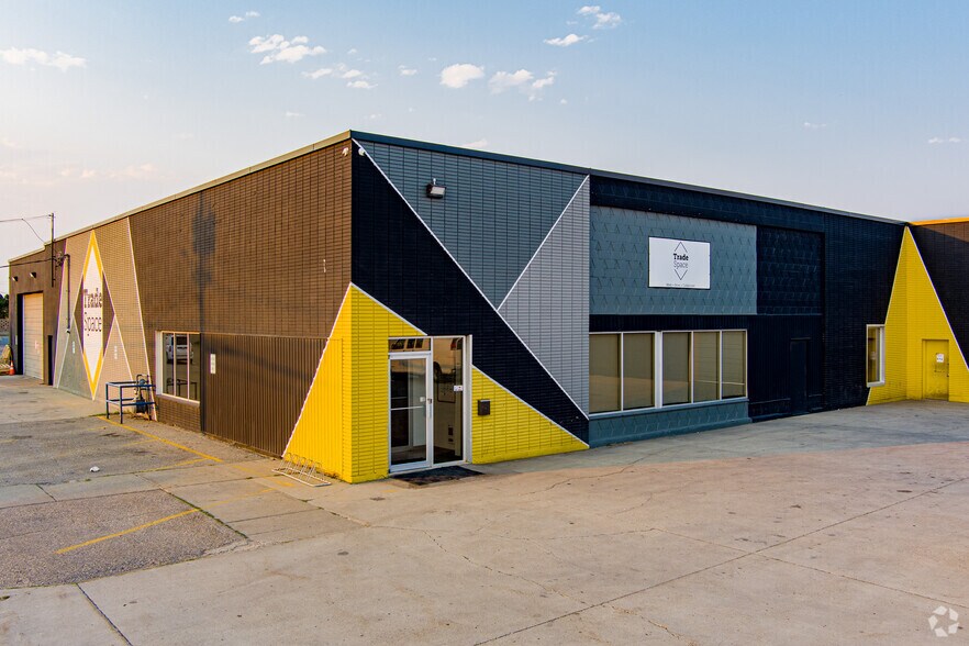 Primary Photo Of 4030 8th St SE, Calgary Warehouse For Lease