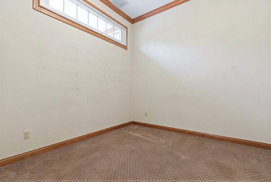 More Photos Of 275 Elm St, North Attleboro Office For Sale