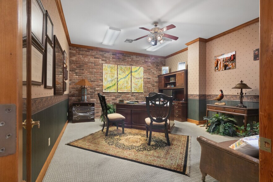 More Photos Of 103 E Main St, New Iberia Loft Creative Space For Sale