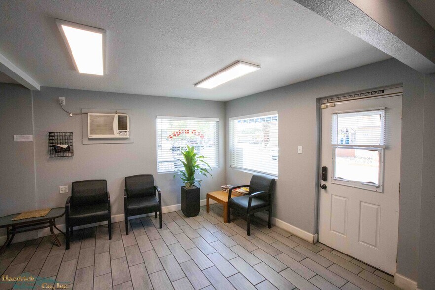 More Photos Of 312 Main St, Red Bluff Carwash For Sale