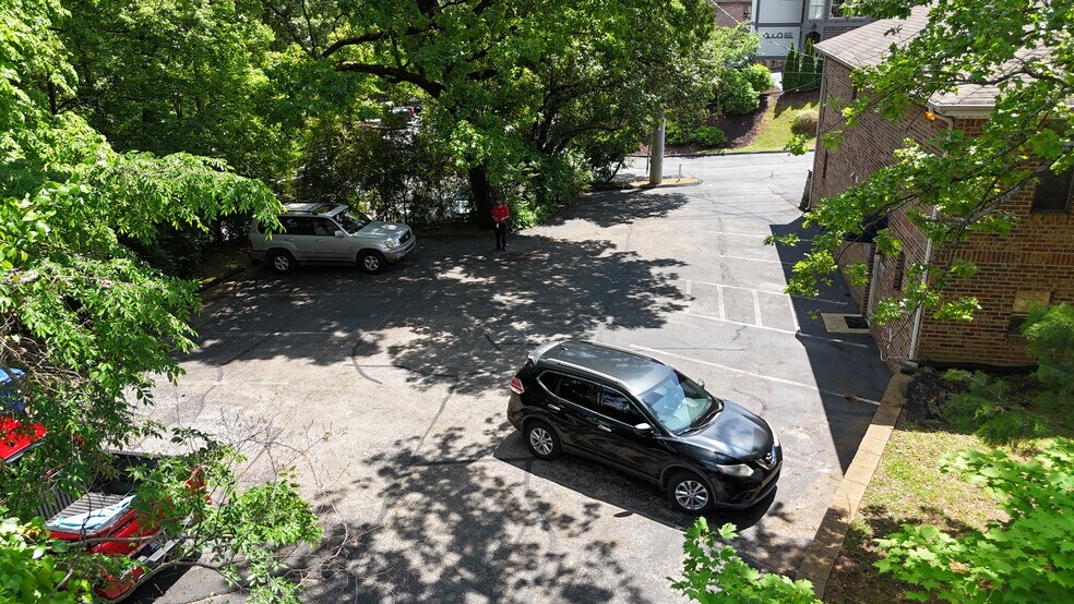 More Photos Of 300 Forest Ave, Chattanooga Office For Sale