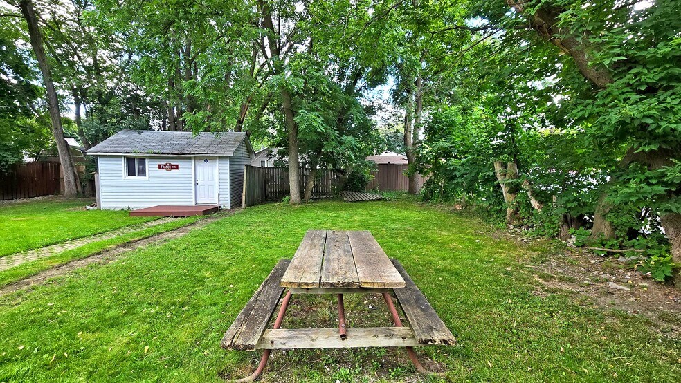 More Photos Of 88 Elliott St, Brampton Freestanding For Sale