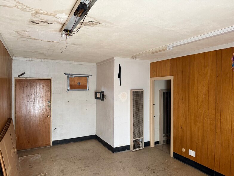 More Photos Of 217 Percy Ave, Yuba City Storefront For Sale