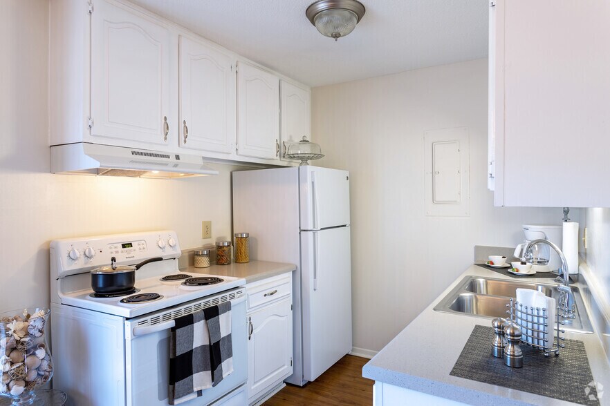 More Photos Of 1721 Ashley Hall Rd, Charleston Apartments For Sale