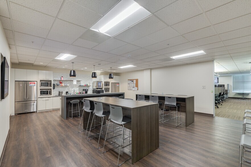 More Photos Of 830 S Greenville Ave, Allen Office For Lease