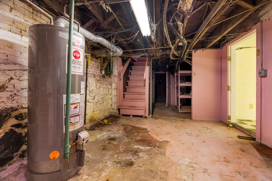 More Photos Of 142 Cross St, Somerville Restaurant For Sale