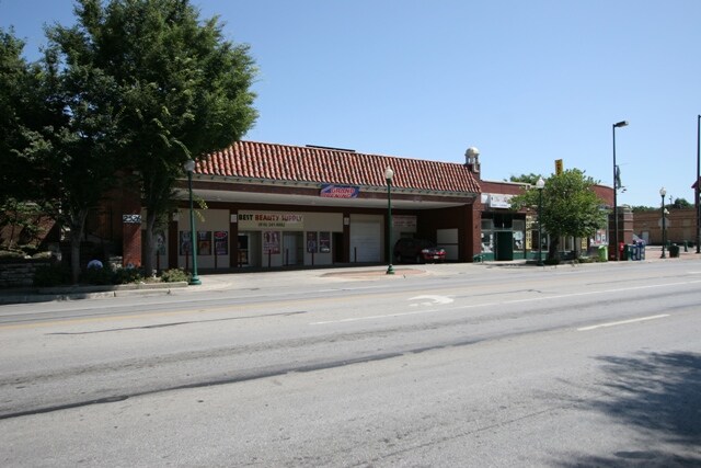 More Photos Of 2526-2536 Independence Ave, Kansas City Storefront For Sale