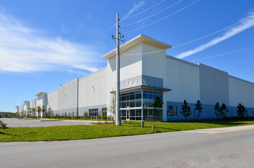More Photos Of Narcoossee Road & State Road 528 Rd, Orlando Unknown For Lease