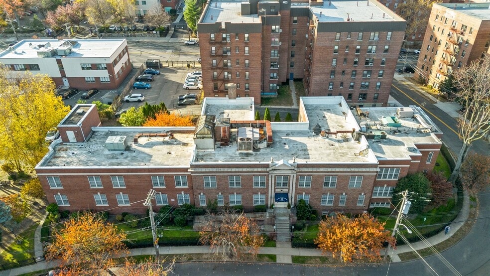 More Photos Of 3 Lehman Ter, Yonkers Congregate Senior Housing For Sale