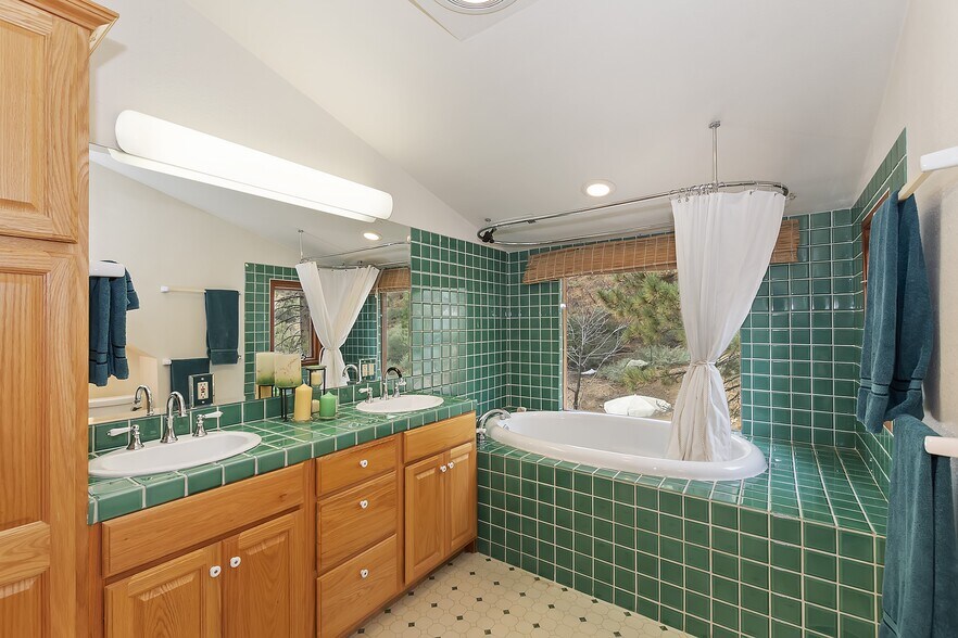 More Photos Of 39128 N Shore Dr, Fawnskin Specialty For Sale