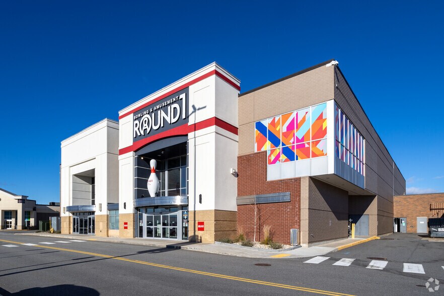 More Photos Of 364 Maine Mall Rd, South Portland Unknown For Lease