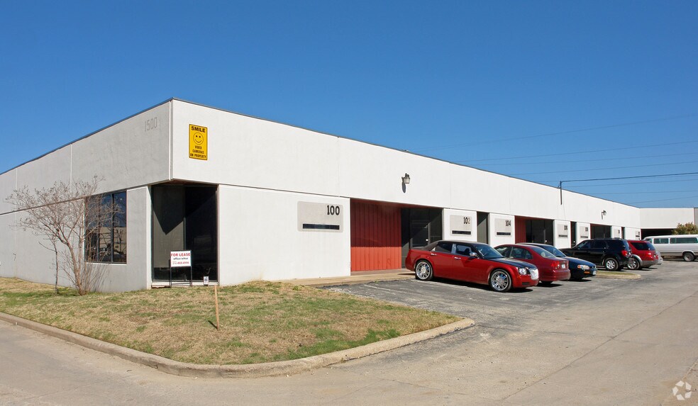 More Photos Of 1500 Northpark Dr, Fort Worth Service For Lease