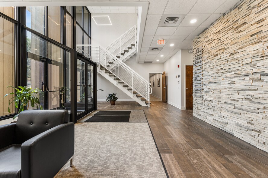 More Photos Of 1 Fishers Rd, Pittsford Unknown For Lease