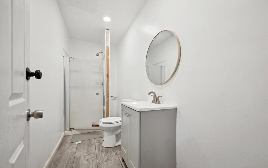 More Photos Of 5604 N 5th St, Philadelphia Storefront For Sale