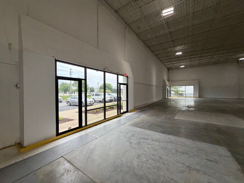 More Photos Of 7107 Industrial Rd, Florence Unknown For Lease