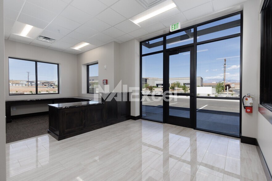 More Photos Of 744 Enterprise dr, St George Warehouse For Lease