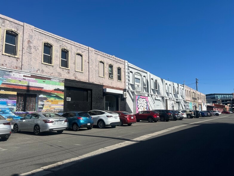More Photos Of 1101-1135 E 5th St, Los Angeles Warehouse For Lease