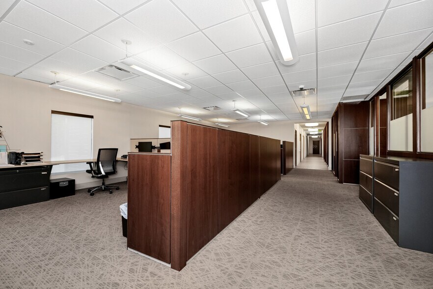 More Photos Of 1601 W Colonial Dr, Orlando Office For Lease