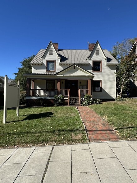 More Photos Of 93 Church St, Asheville Office For Lease