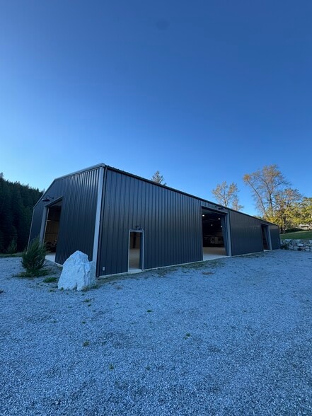 More Photos Of 13403 Stave Lake rd, Mission Warehouse For Lease