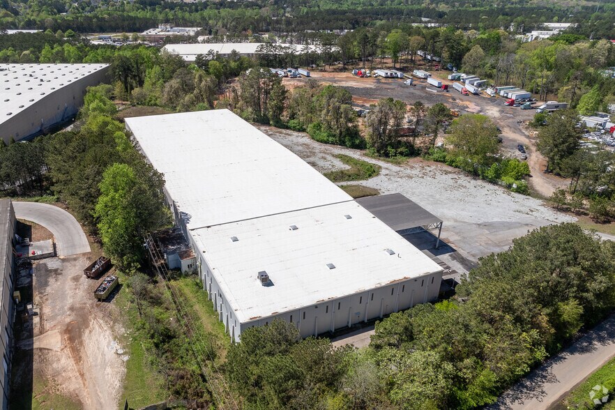 More Photos Of 2101 Randall Rd, Lithonia Warehouse For Lease