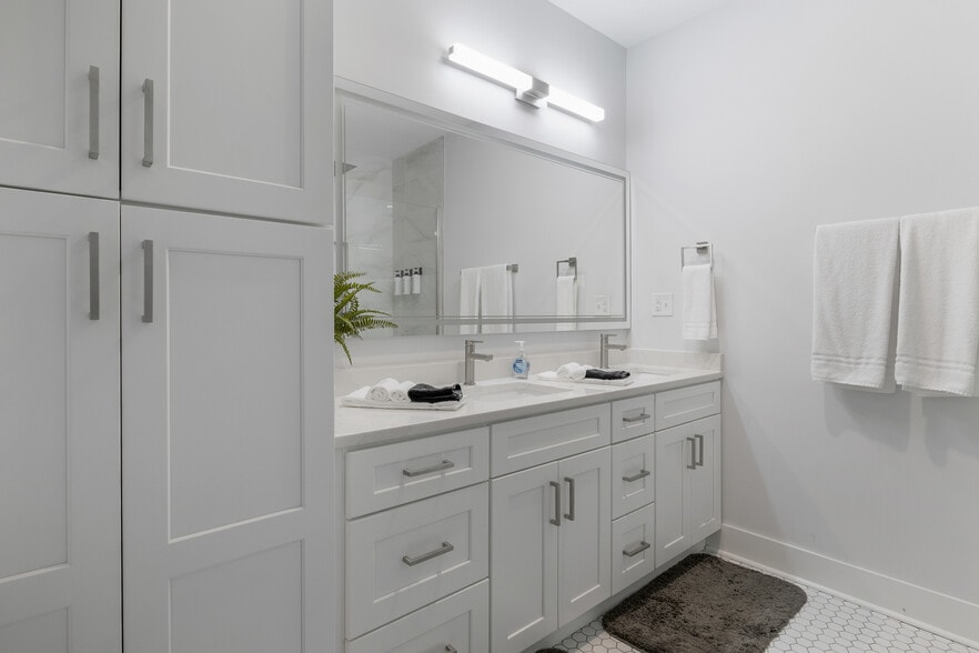 More Photos Of 2226-2232 Central Ave, Indianapolis Apartments For Sale