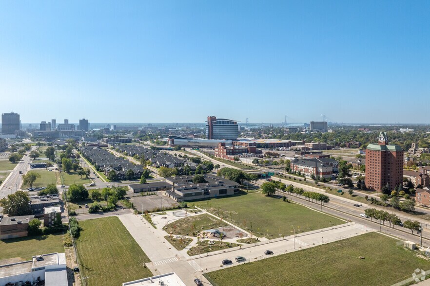 More Photos Of 3550 John C Lodge Fwy, Detroit Schools For Sale
