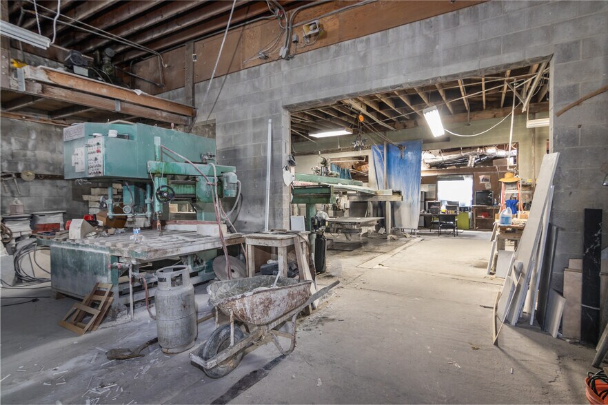 More Photos Of 6160 Sepulveda Blvd, Van Nuys Warehouse For Sale