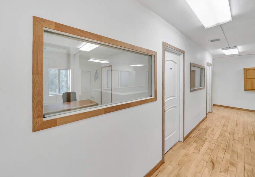 More Photos Of 830 S Main St, Santa Ana Freestanding For Sale