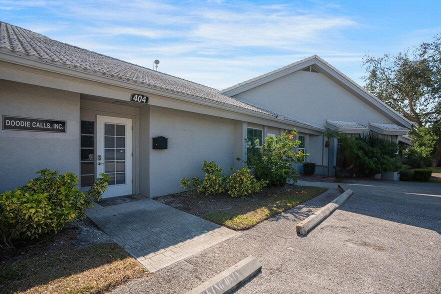 More Photos Of 1505 Tamiami Trl S, Venice Medical For Sale