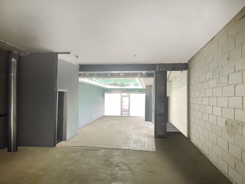 More Photos Of 832 Manhattan Ave, Brooklyn Storefront Retail Residential For Lease