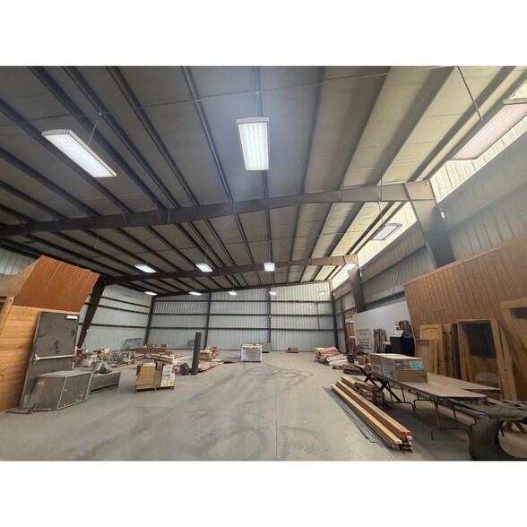 More Photos Of 3401 N White Sands Blvd, Alamogordo Warehouse For Lease