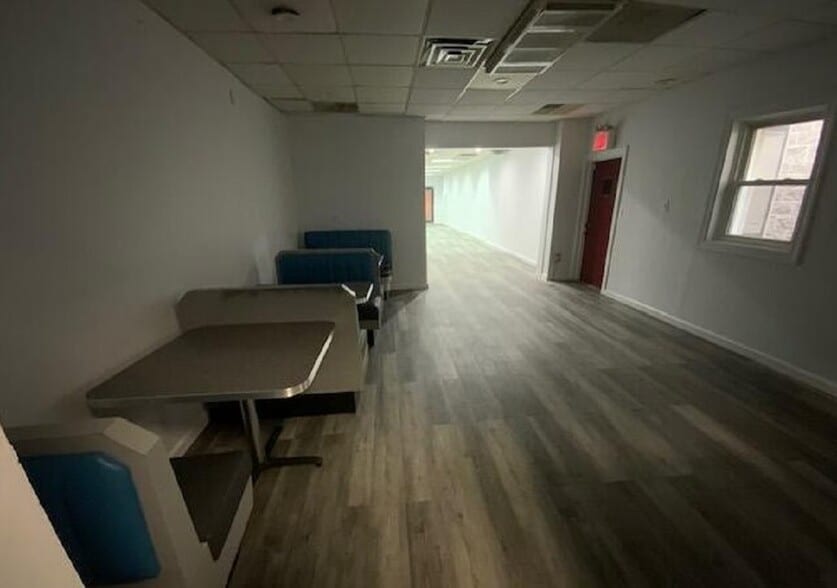 More Photos Of 4164 Victory Blvd, Staten Island Restaurant For Sale