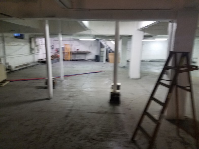 More Photos Of 60 Dickerson St, Newark Light Manufacturing For Lease