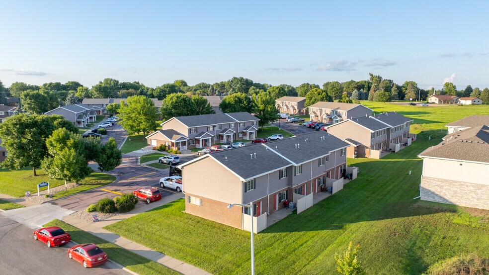 More Photos Of 4536 E Brennan Dr, Sioux Falls Multifamily For Sale