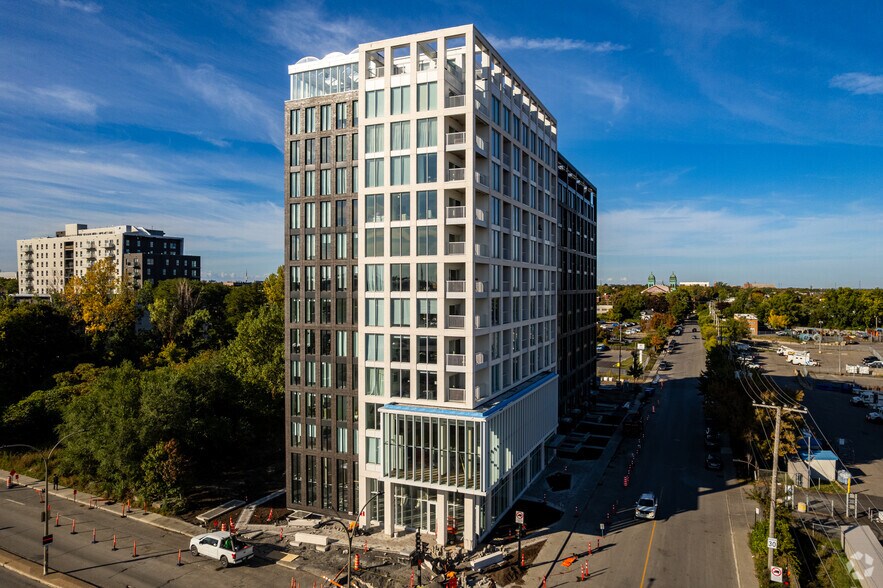 More Photos Of 5605 Av Pierre-De Coubertin, Montréal Apartments For Lease