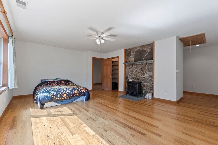 More Photos Of 41 Hobbs Rd, West Newfield Specialty For Sale